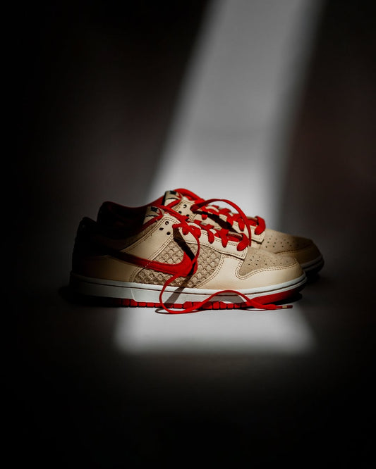 NIKE DUNK LOW RETRO SE “Strawberry Waffle” Men