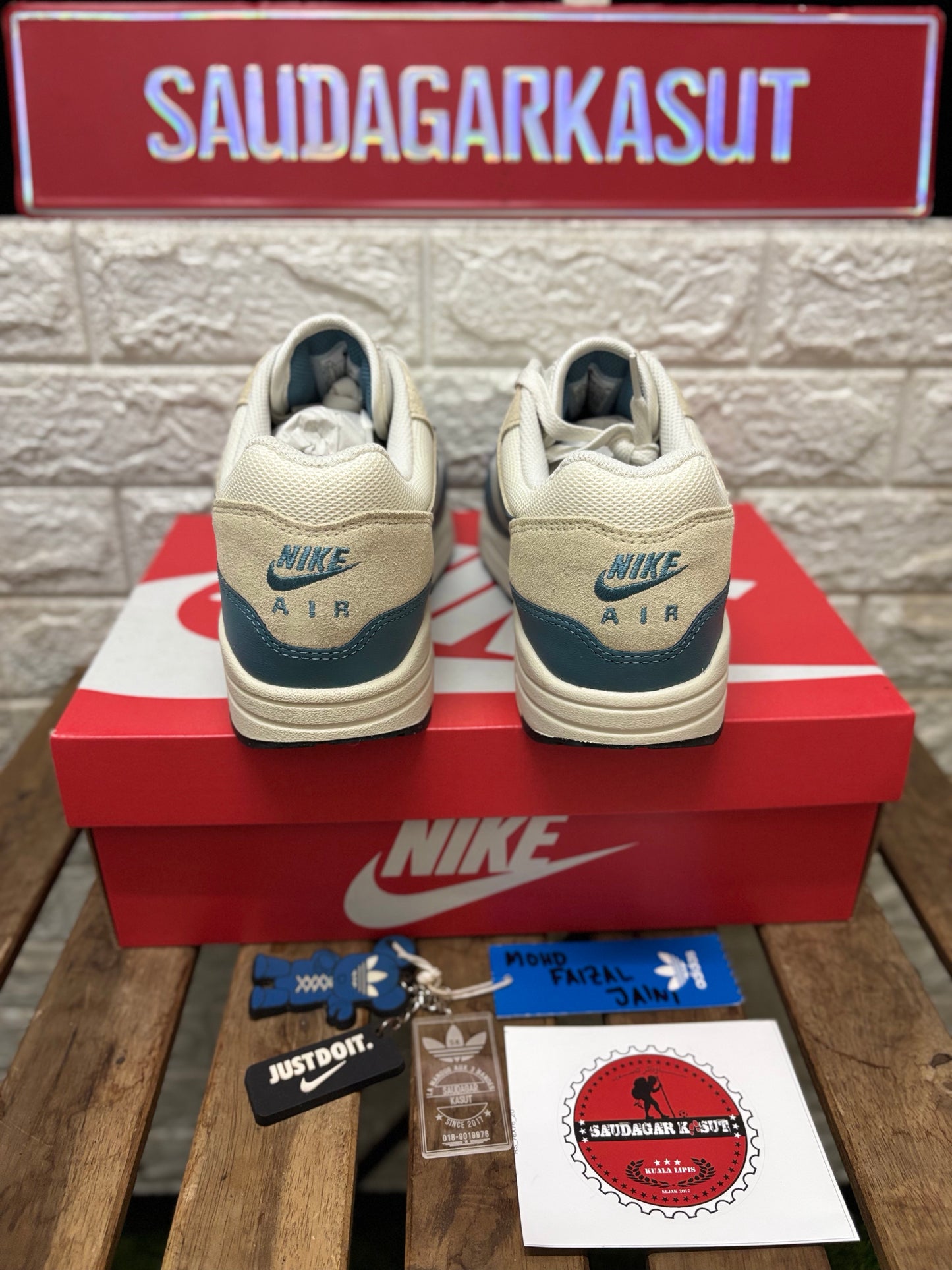 NIKE AIR MAX 1 ESSENTIAL Men