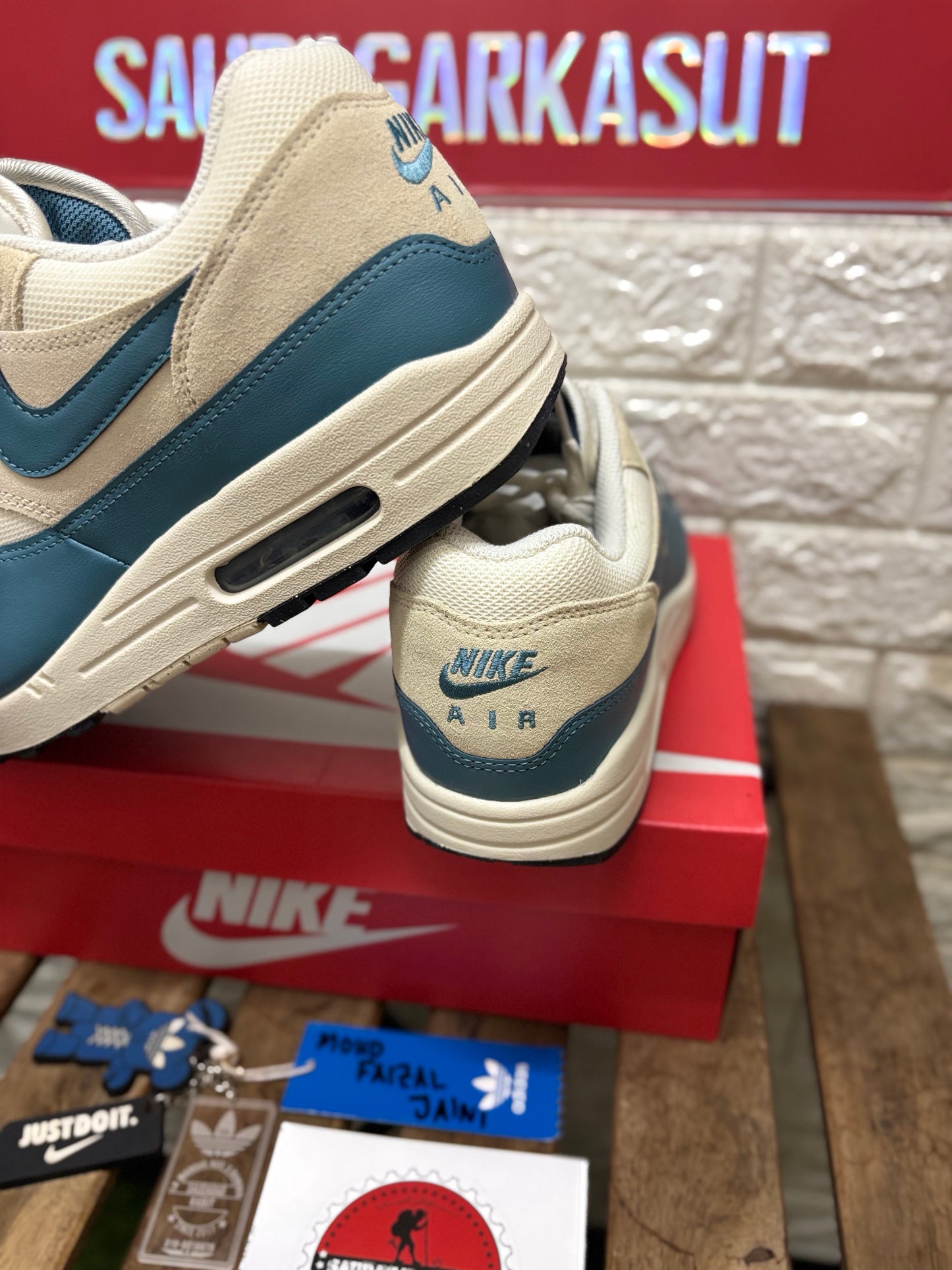 NIKE AIR MAX 1 ESSENTIAL Men