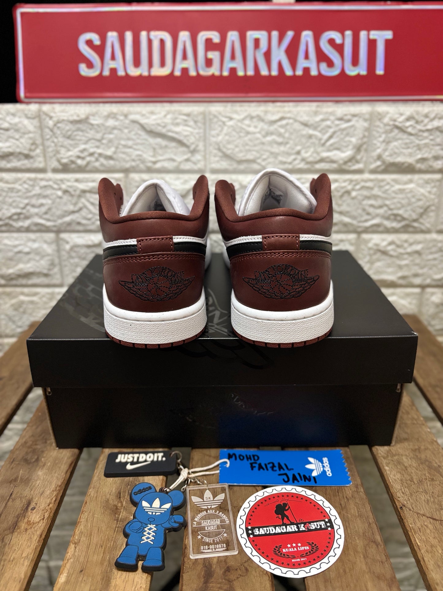 AIR JORDAN 1 LOW SE “Dark Pony” Men