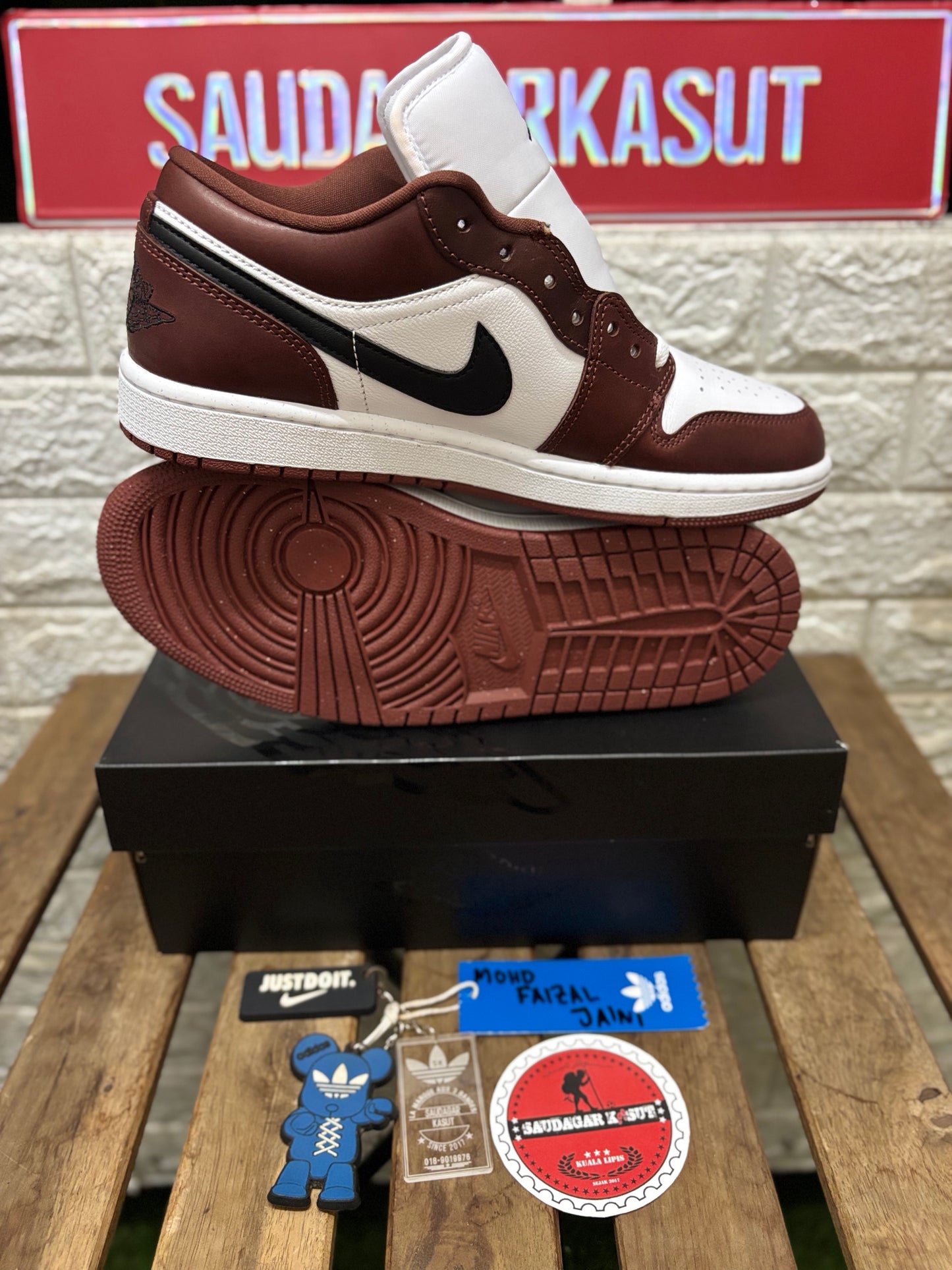 AIR JORDAN 1 LOW SE “Dark Pony” Men