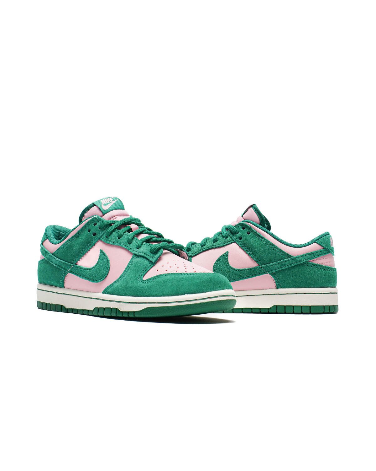 NIKE DUNK LOW RETRO SE “Pink Malachite”