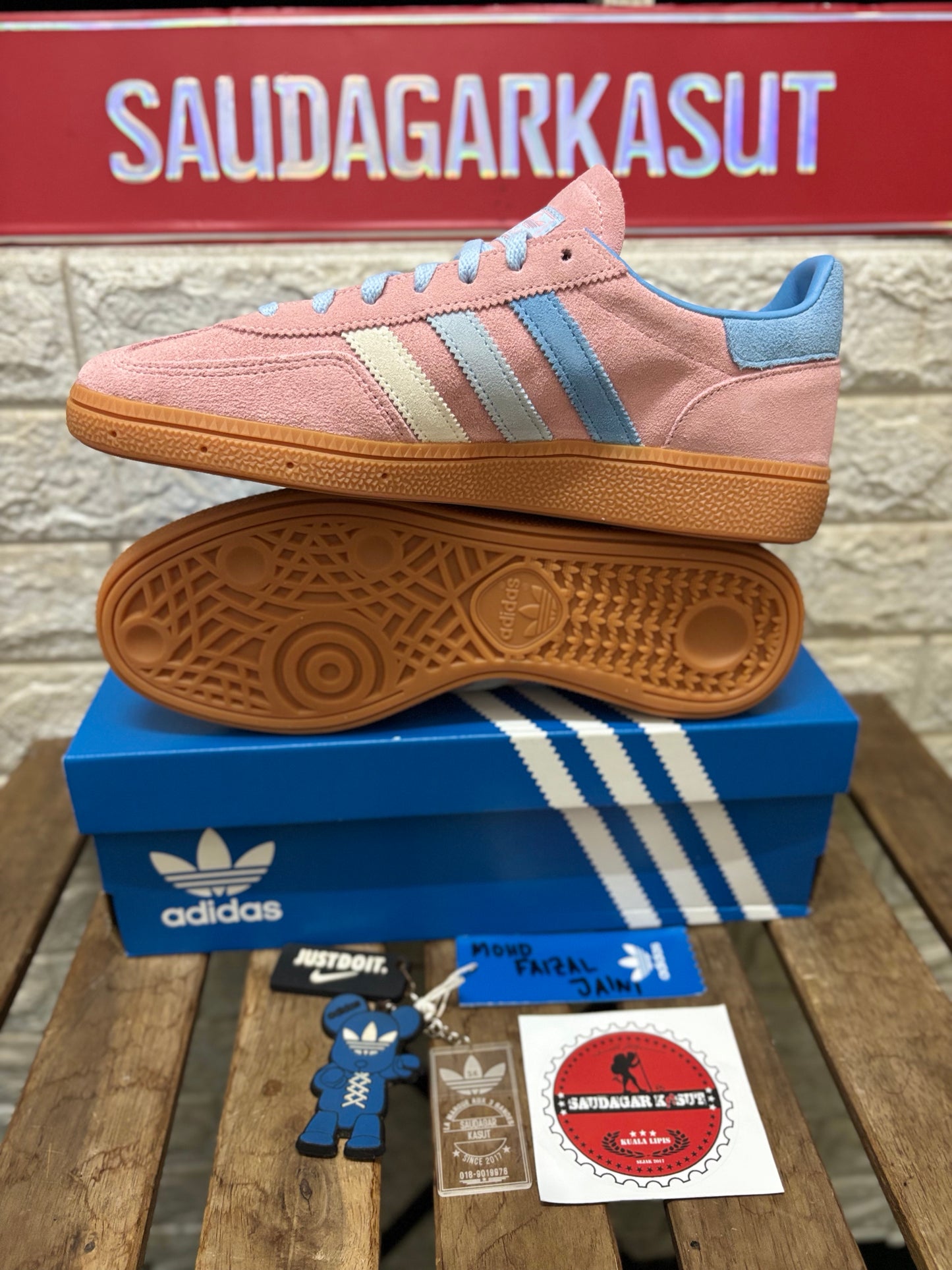 WMNS ADIDAS HANDBALL SPEZIAL